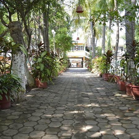 Hotel Leones Marinos San Miguel Exterior photo