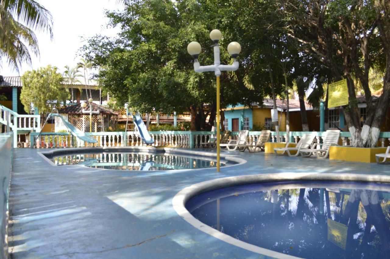 Hotel Leones Marinos San Miguel Exterior photo
